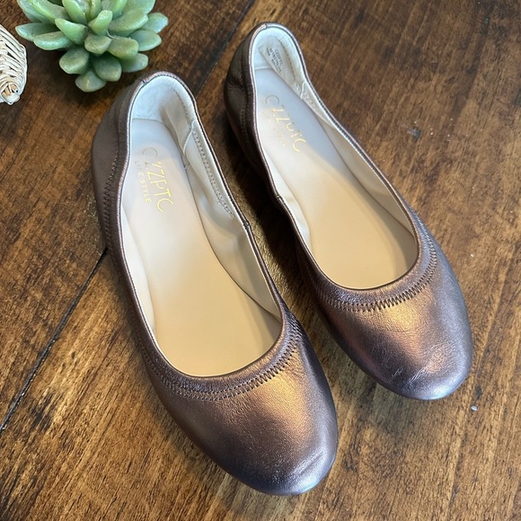 CZZPTC Life Style | Leather Ballet Flats in Bronze, Size 10 - Picture 3 of 9